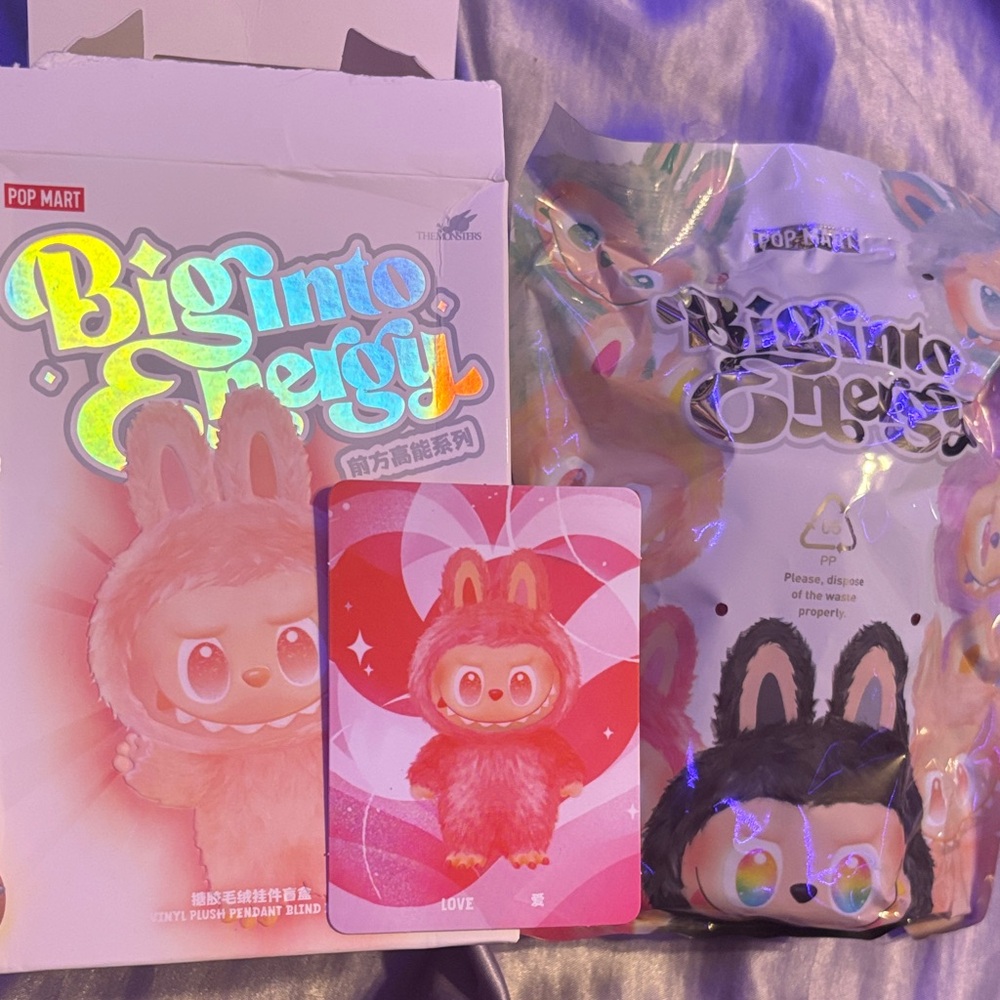 Pop Mart~ Confirmed ❤️”LOVE”❤️Big Into Energy Collectible blind box